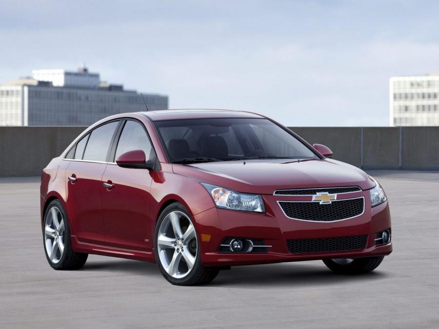  Chevrolet Cruze RS 2010 года  (фото 2 из 14)